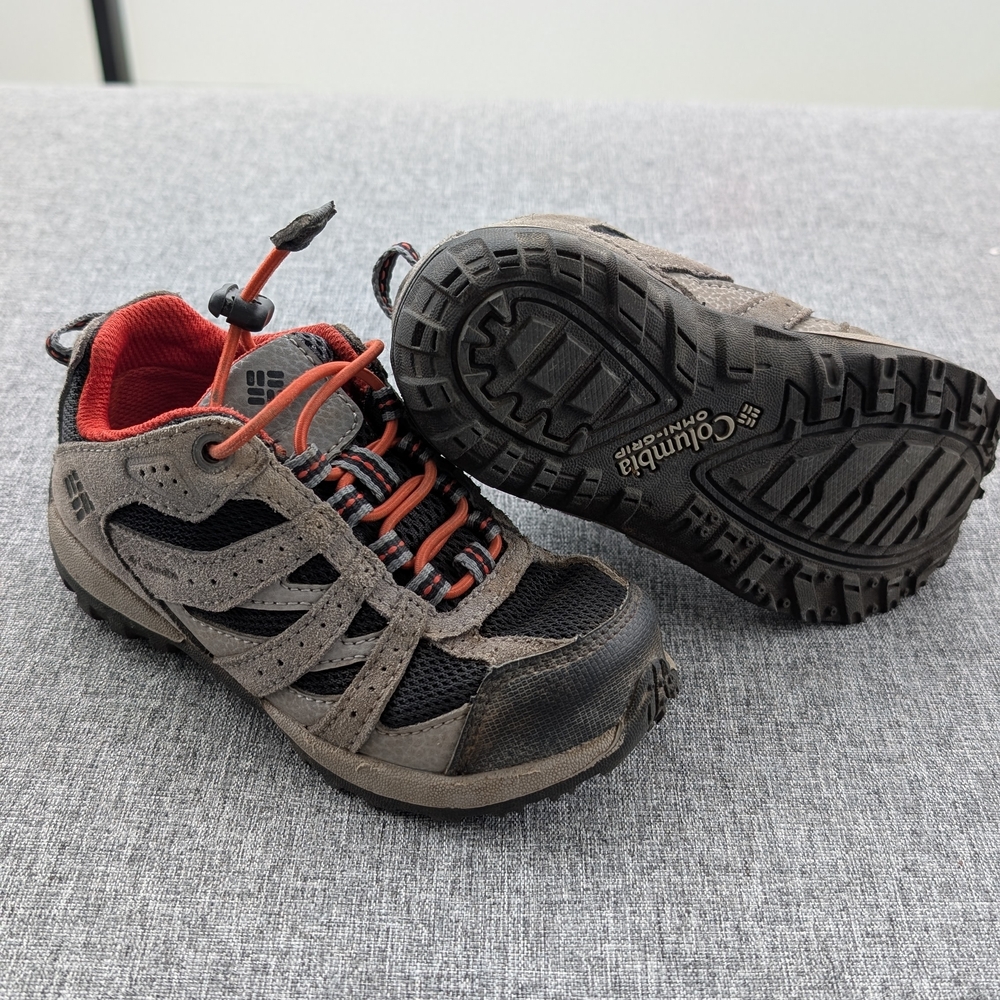 Columbia Kids' Black and Tan Sneakers